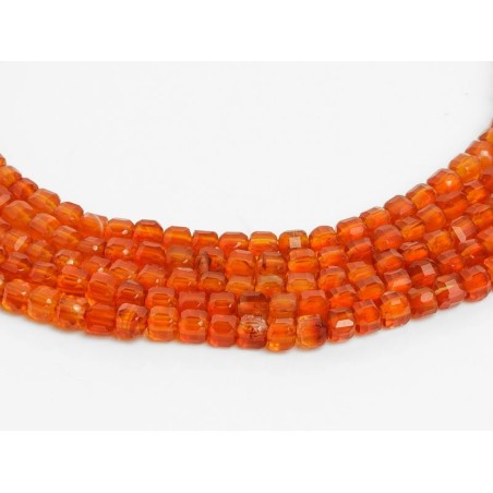 Κορνεόλη - Carnelian χρώμα πορτοκαλί σχήμα κύβος ταγιέ 2.5 mm