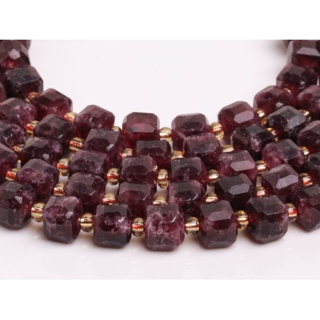 Γρανάτης - Garnet χρώμα σκούρο κόκκινο σχήμα κύβος ταγιέ 7 mm