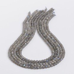 Λαμπραντορίτης - Labradorite χρώμα γκρι σχήμα σφαιρικό ταγιέ 4 mm V1